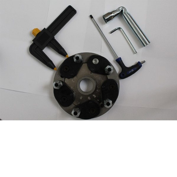 Universal tyre adapter